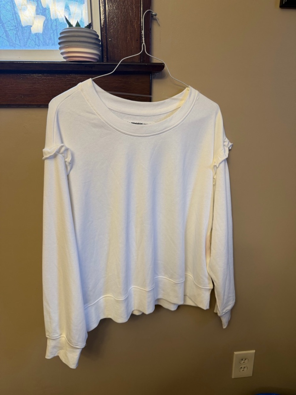 Women's White Scoop Neck Lightweight Sweater